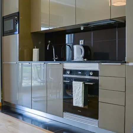 Brown Cozy Apartment *